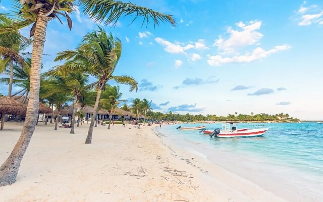 Transportation to Playa Paraiso from Isla Mujeres